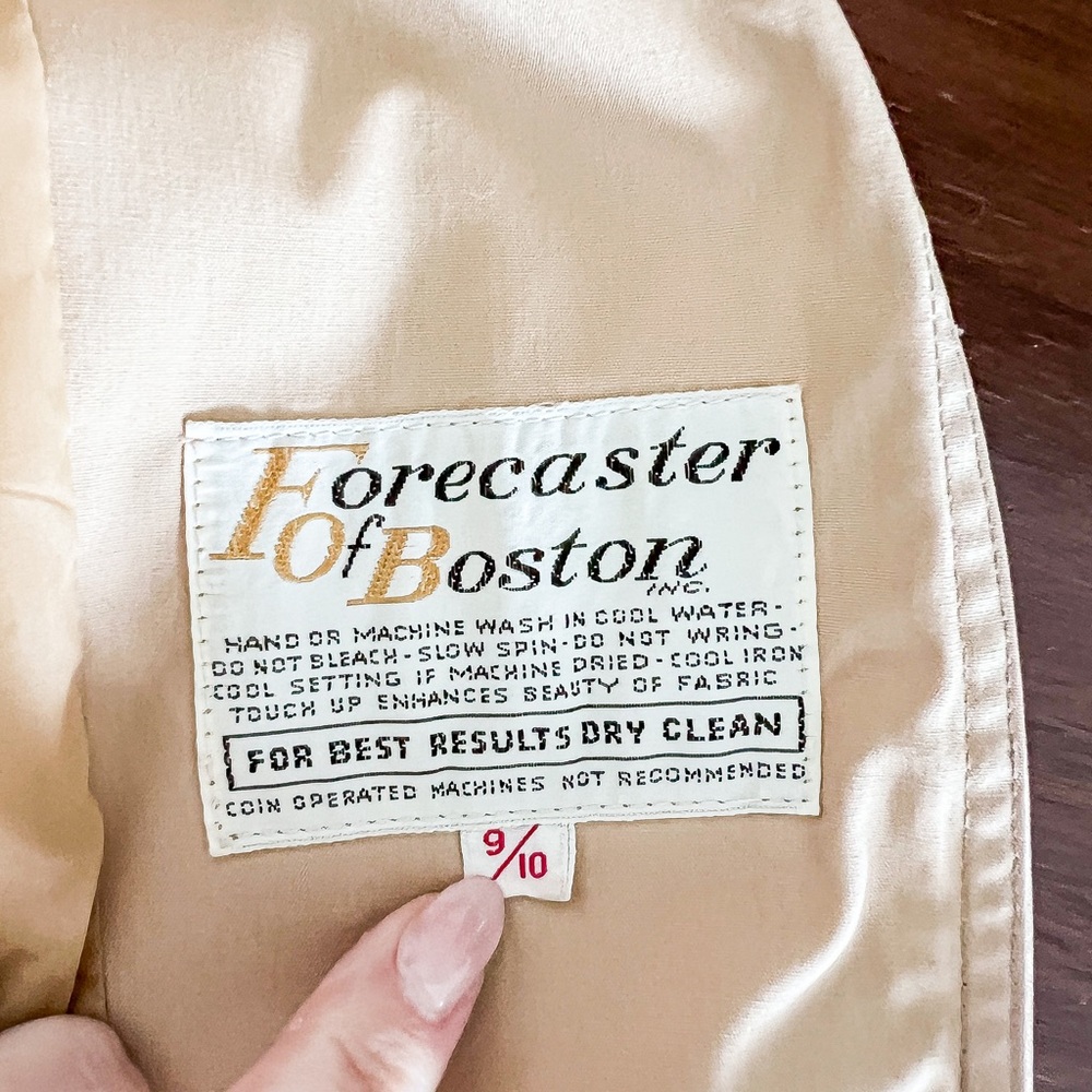 VINTAGE ⚡️ Bonwit Teller neutral trench coat - Picture 3 of 5